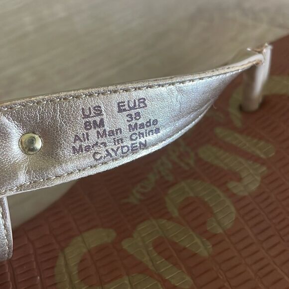 Circus by Sam Edelman, woman’s tan sandals. Size 8. - Picture 5 of 5